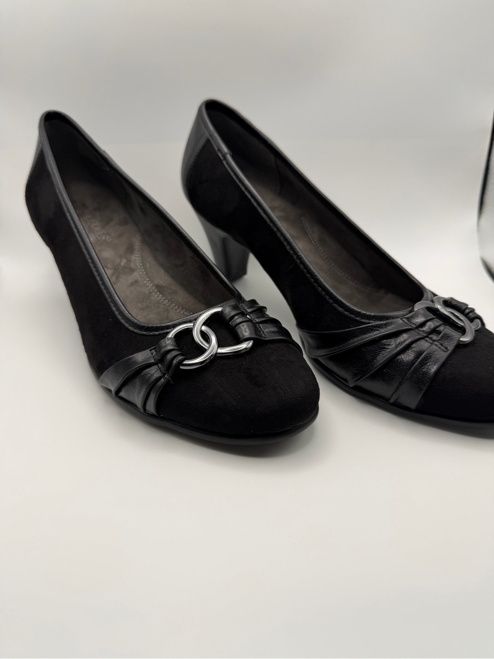 AEROSOLES Black Mid-Heel Pumps with Silver Buckle Detail
